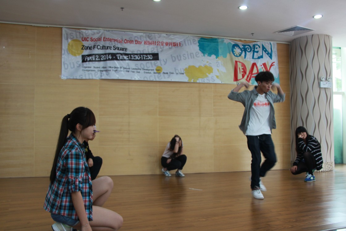 20140402-S-05
