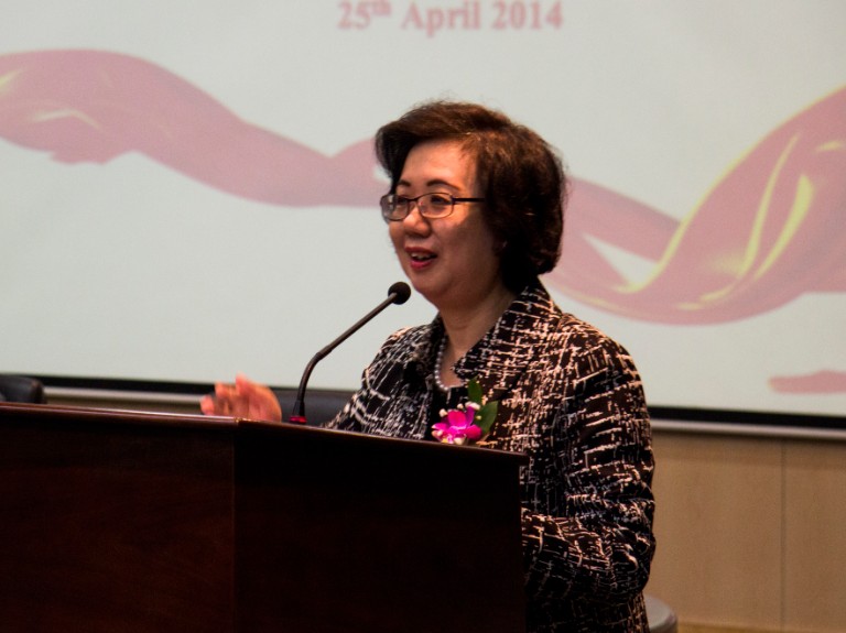 20140425-Q-01