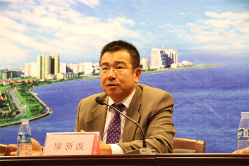 廖新波副主任