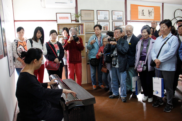 20131120-G-05