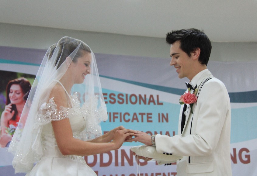 capswedding3